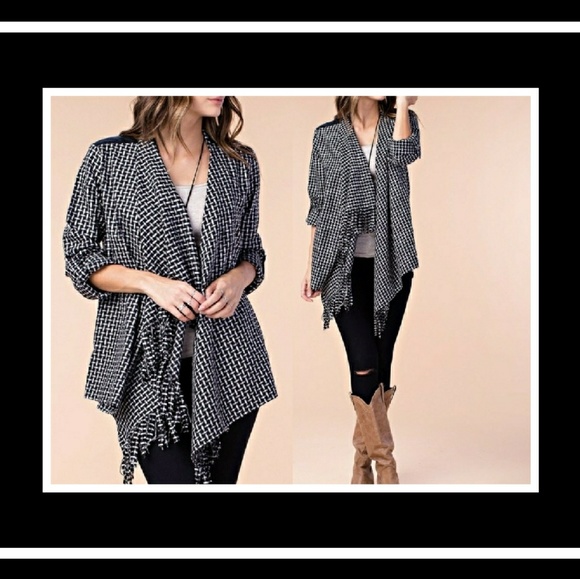 ❤ Black & ivory draped fringe cardigan.. - Picture 1 of 2